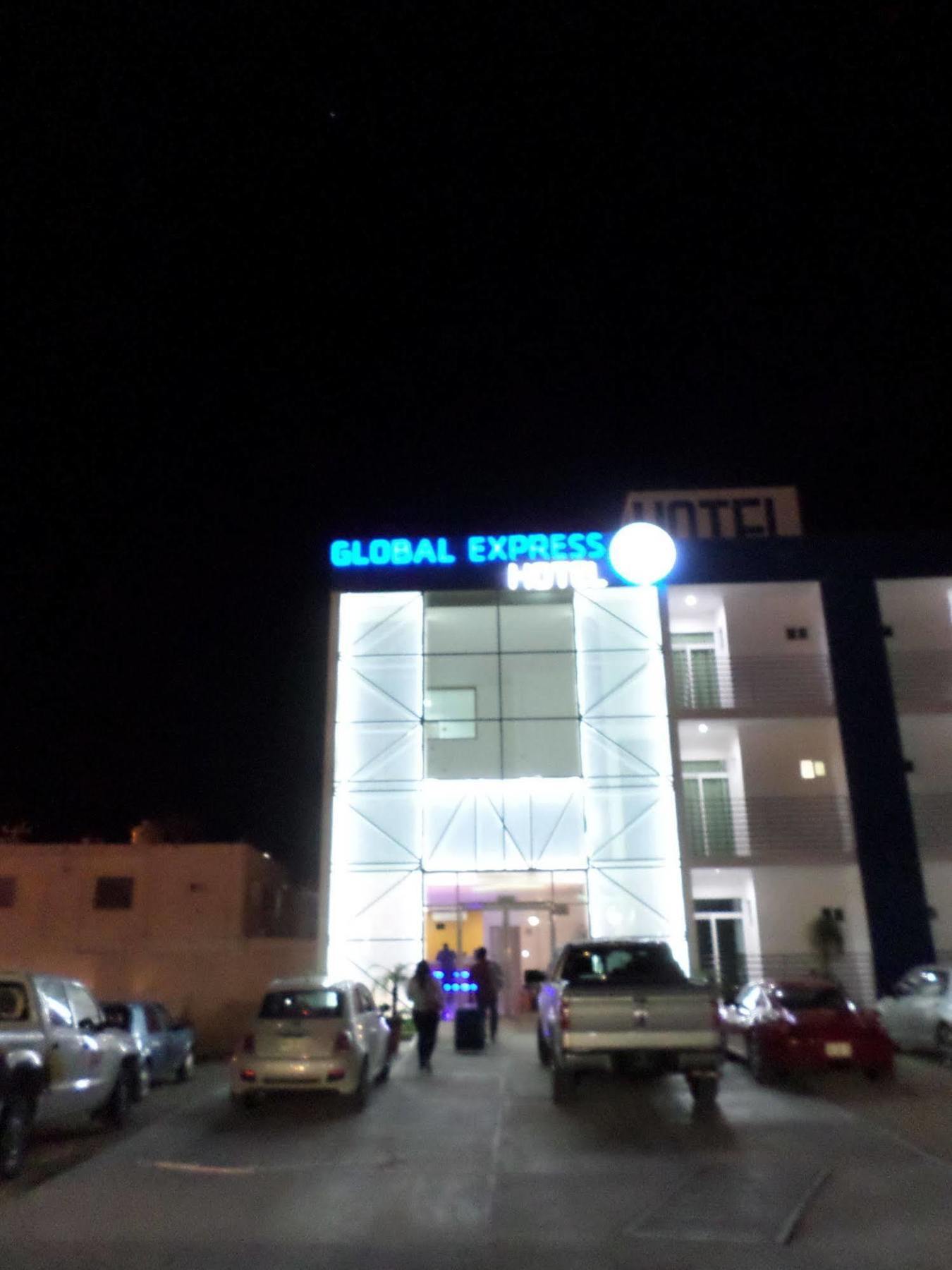 Global Express Hotel Escarcega Ngoại thất bức ảnh